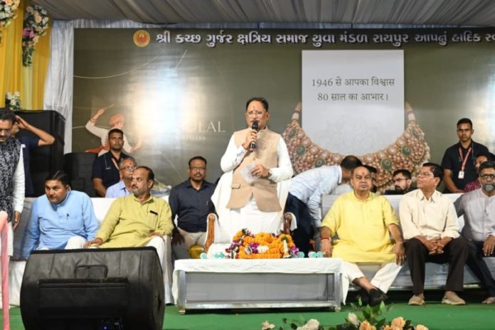 छत्तीसगढ़ : सीएम विष्णुदेव साय रायपुर में आयोजित विभिन्न गरबा एवं नवरात्रि महोत्सवों में हुए शामिल छत्तीसगढ़ : सीएम विष्णुदेव साय रायपुर में आयोजित विभिन्न गरबा एवं नवरात्रि महोत्सवों में हुए शामिल