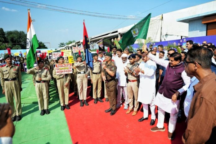 मप्र : सीएम यादव ने ‘नशा मुक्त भारत अभियान’ के अंतर्गत नरसिंहपुर जिले से जागरूकता रैली को हरी झंडी दिखाकर रवाना किया